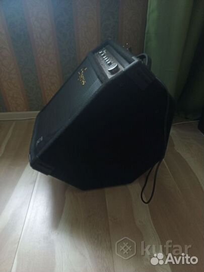Басовый комбоусилитель bugera BXD15