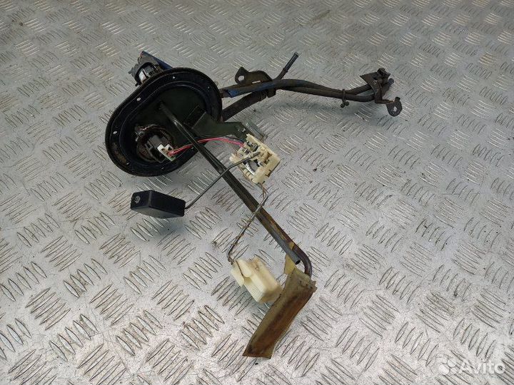 Датчик уровня топлива Toyota Estima Lucida 1 2.2