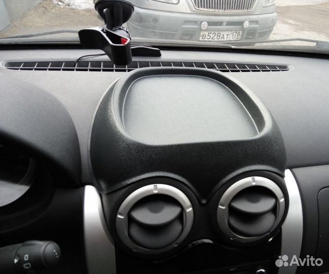 Органайзер на панель приборов Ларгус