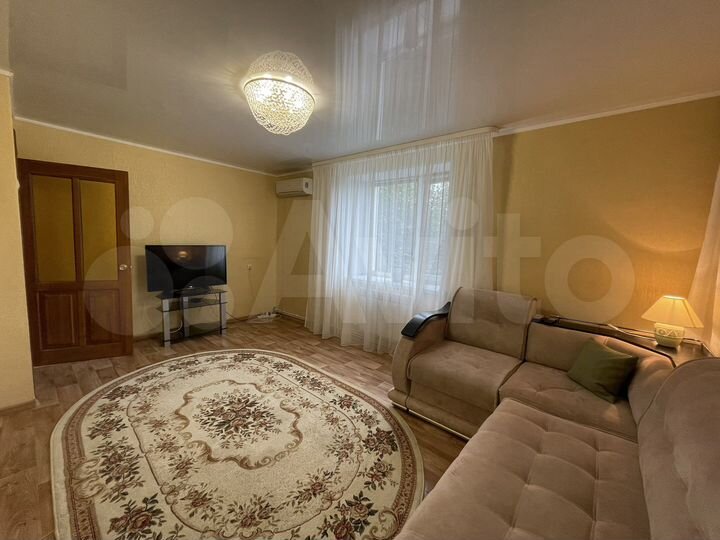 2-к. квартира, 40 м², 1/3 эт.