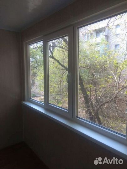 Лоджия пластиковая эркерная с отделкой утеплением