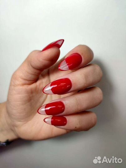 Маникюр педикюр