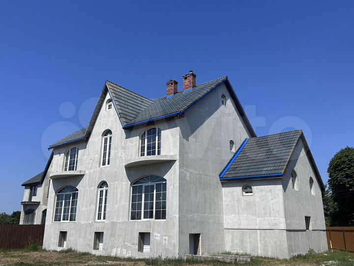 Дом 340 м² на участке 8 сот.