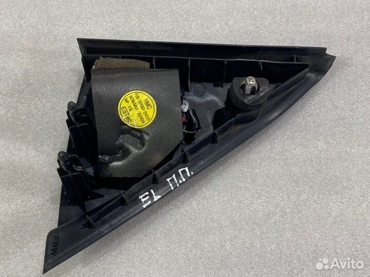 Крышка зеркала (уголок) внутренняя передняя правая