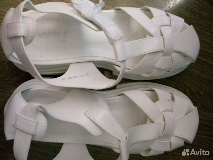 Сандалии женские