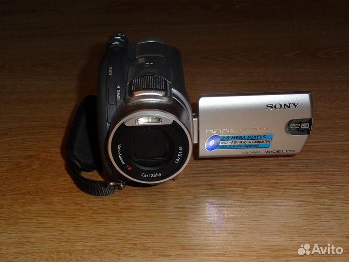 Видеокамера Sony DCR-DVD405