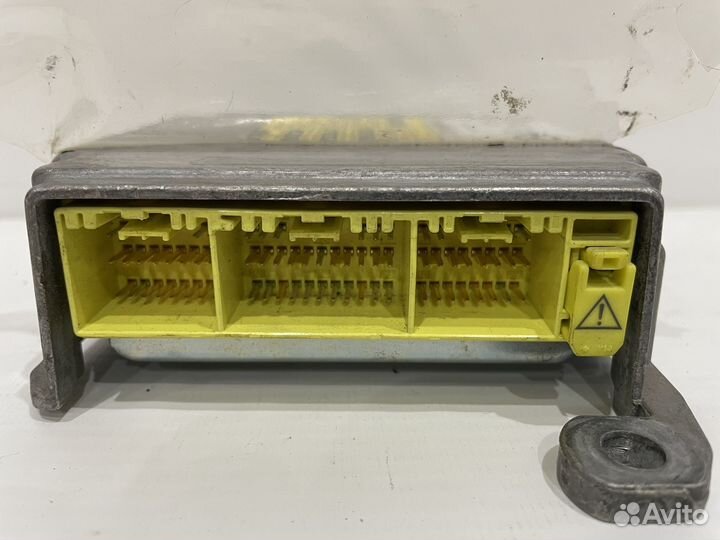 Блок srs toyota avensis T250