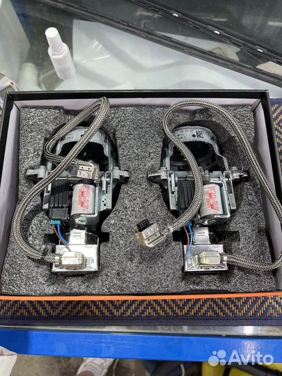 Ксеноновые линзы на Passat CC