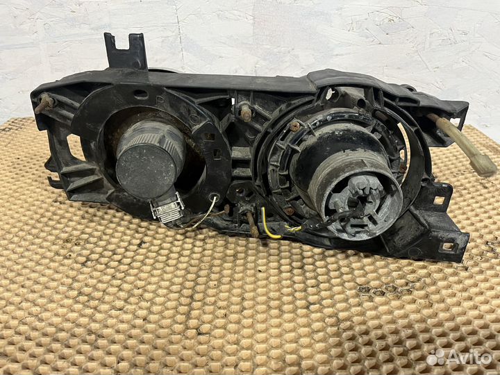 Фара правая bmw e34