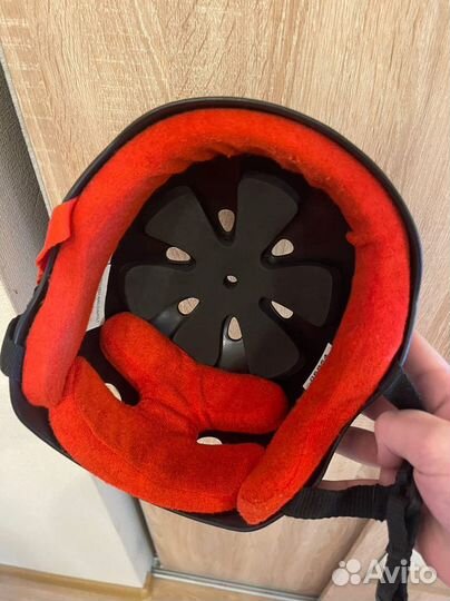 Защита triple8. Шлем. Налокотники, наколенники