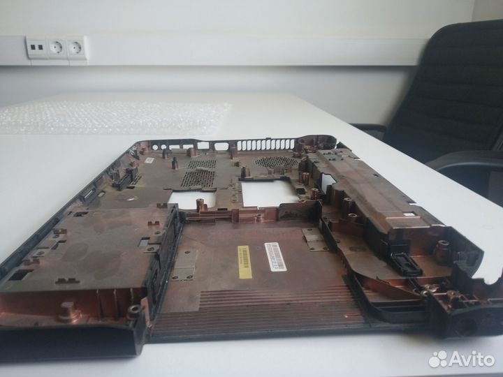 Поддон Toshiba Satellite c660