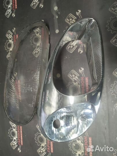Стекло правой фары Ланос Шанс Сенс