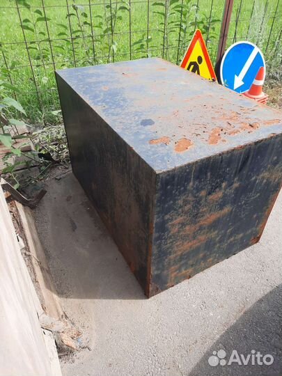 Инструментальный ящик на грузовик