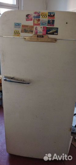 Холодильник ретро