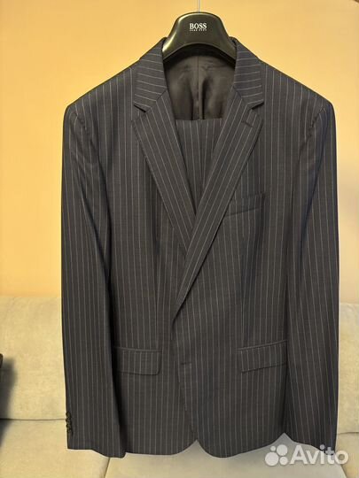 Мужской костюм boss 54