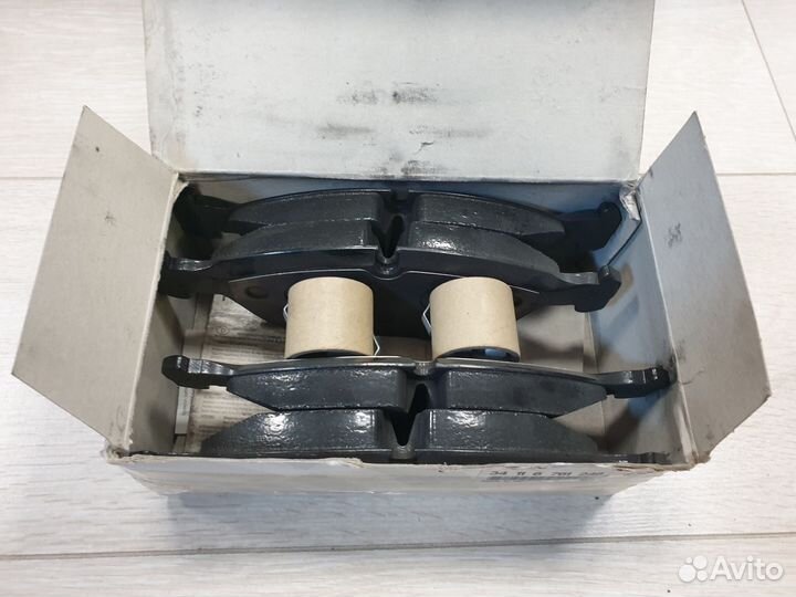 Колодки тормозные bmw e38 750, 740d