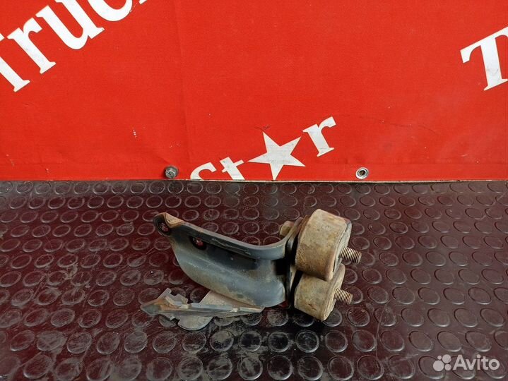 Кронштейн радиатора охлаждения Daf XF105