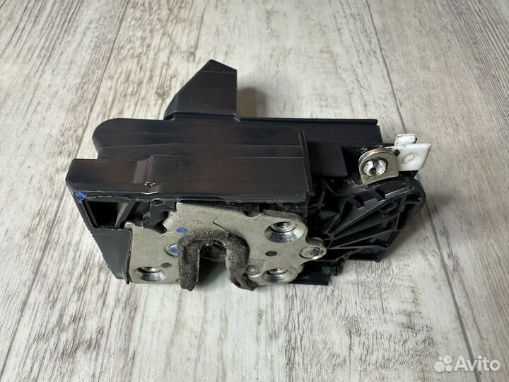 Замок передней правой двери Renault Logan 2