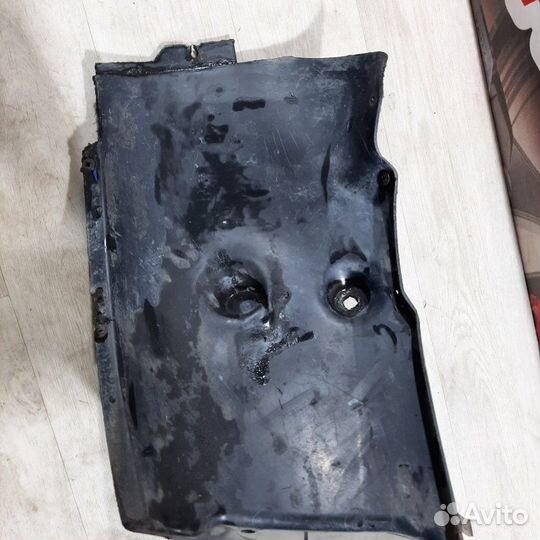 Подкрылок передний левый LADA Priora седан 21126