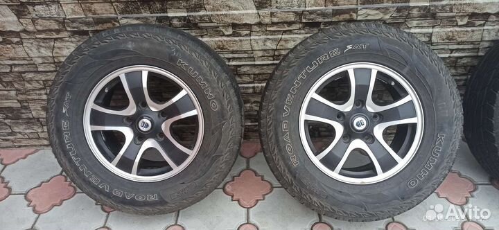 Kumho Road Venture SAT KL61 245/70 R16