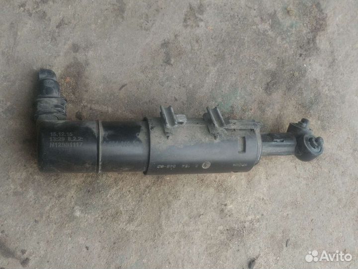 Форсунка Фароомывателя правая мерседес w204