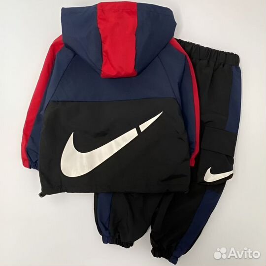 Спортивный костюм Nike 120 (5-6 лет)