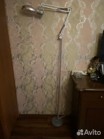 Лампа дназ для досвечивания комнатных растений