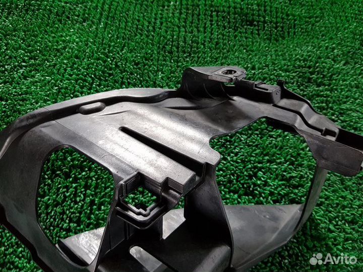 Диффузор радиатора Audi Q7 4L BHK 2009