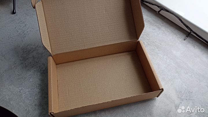 Картонные коробки самосборные