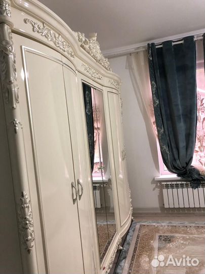 Спальный гарнитур