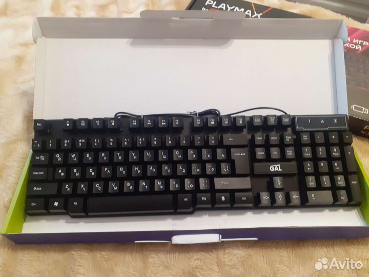 Игровая Клавиатура светится