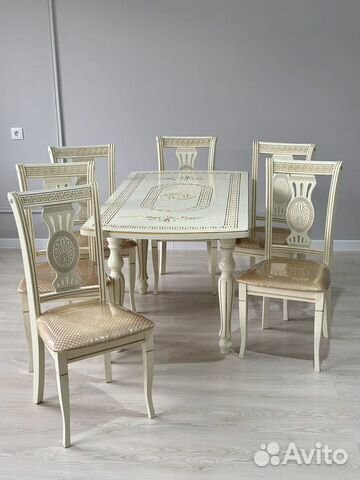 Кухонный стол и стулья / Столы / стулья