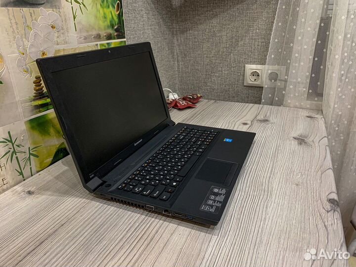 В связи с закрытием офиса продам ноутбуки на SSD