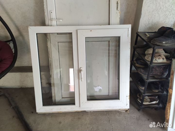 Пластиковые окна и дверь б/у