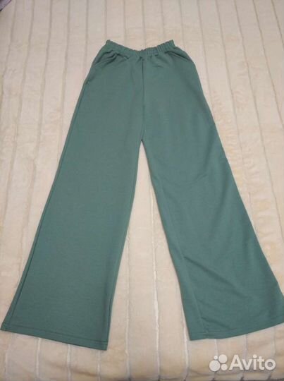 Спортивный костюм новый на девочку р. 152