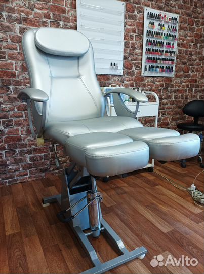 Оборудование для педикюра и маникюра