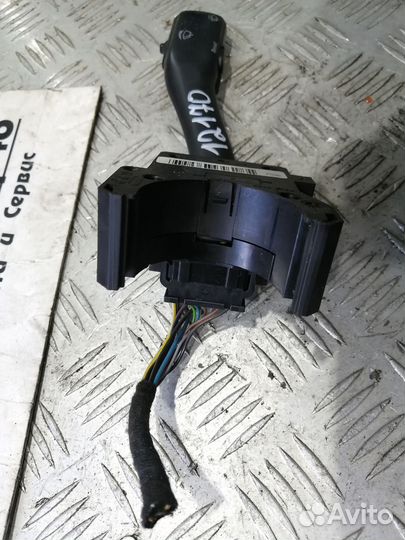 Переключатель стеклоочистителя Passat B5