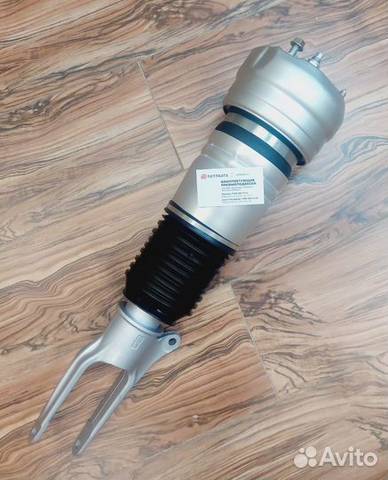 Пневмостойка передняя Porsche Panamera