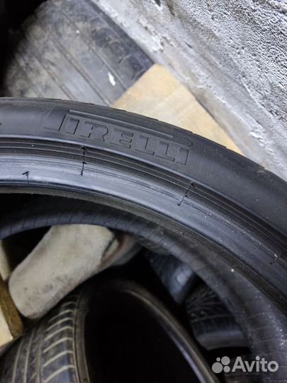 Pirelli P Zero 245/35 R19