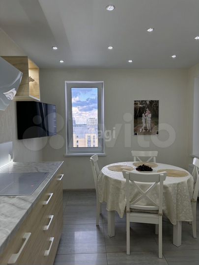 2-к. квартира, 55,3 м², 12/17 эт.