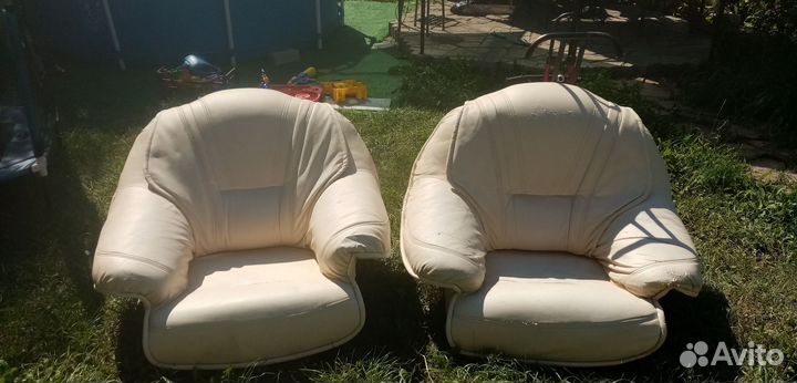 Мягкие кресла