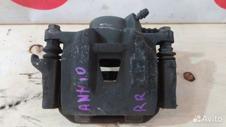 Суппорт задний правый Toyota Alphard ANH10W 2AZ-FE