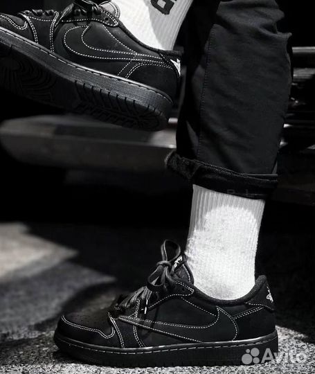 Nike air jordan 1 travis scott black phantom