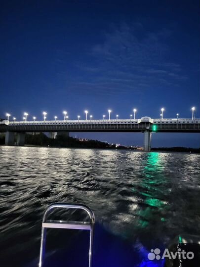 Прогулки на катере