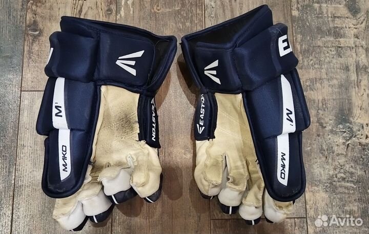 Перчатки хоккейные Easton. Размер М. 14' -36 см