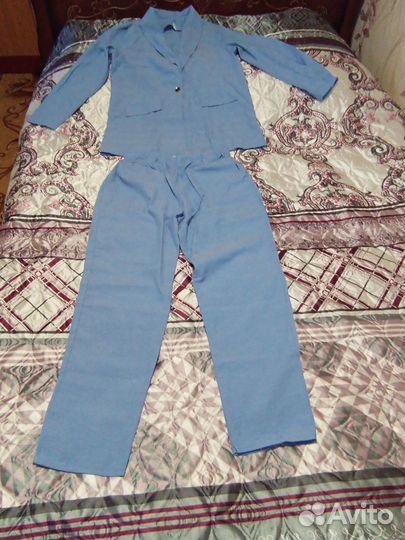 Костюм женский