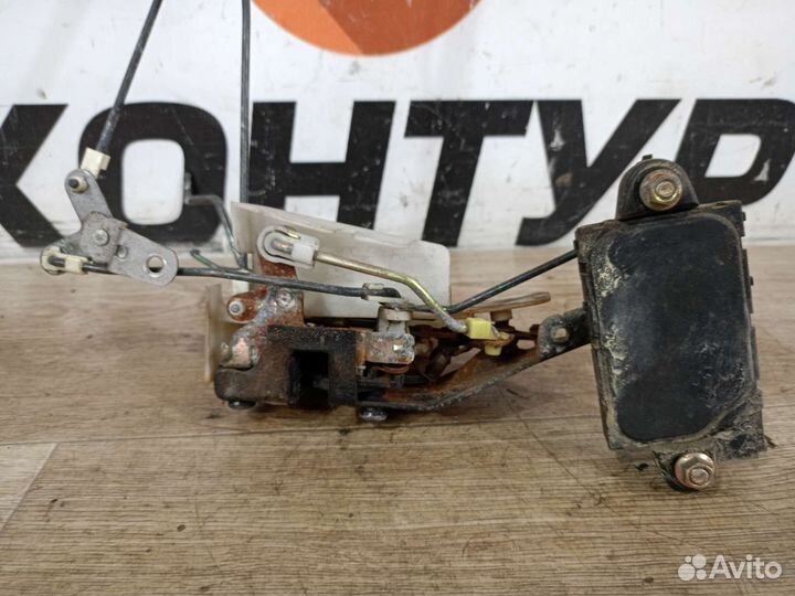 Замок двери передней левой Hyundai Sonata 4