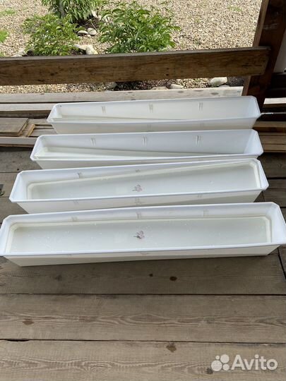 Ящик пластиковый с поддоном