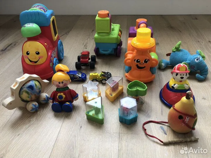 Игрушки пакетом Fisher Price, Tolo