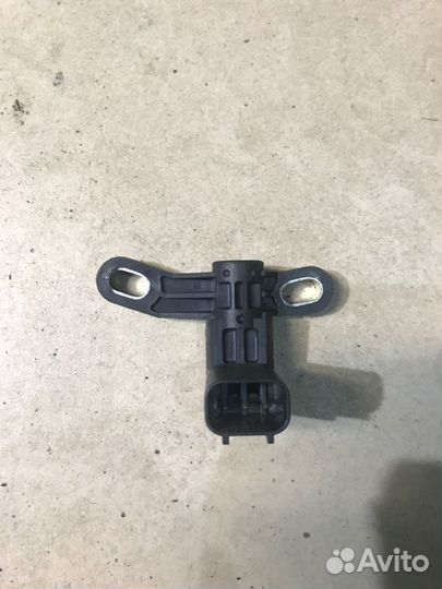 Датчик положения коленвала Mazda MPV